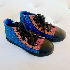 Akid unisex sneakers